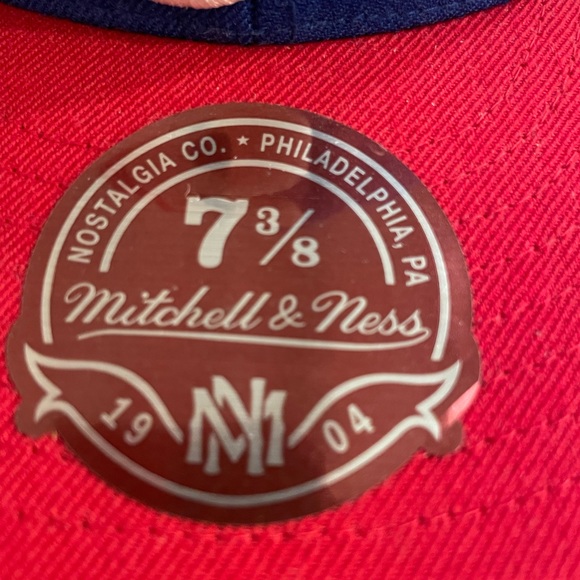 Philadelphia 76ers t-shirt combo pack with Mitchell and Ness Classic cap - Picture 4 of 12